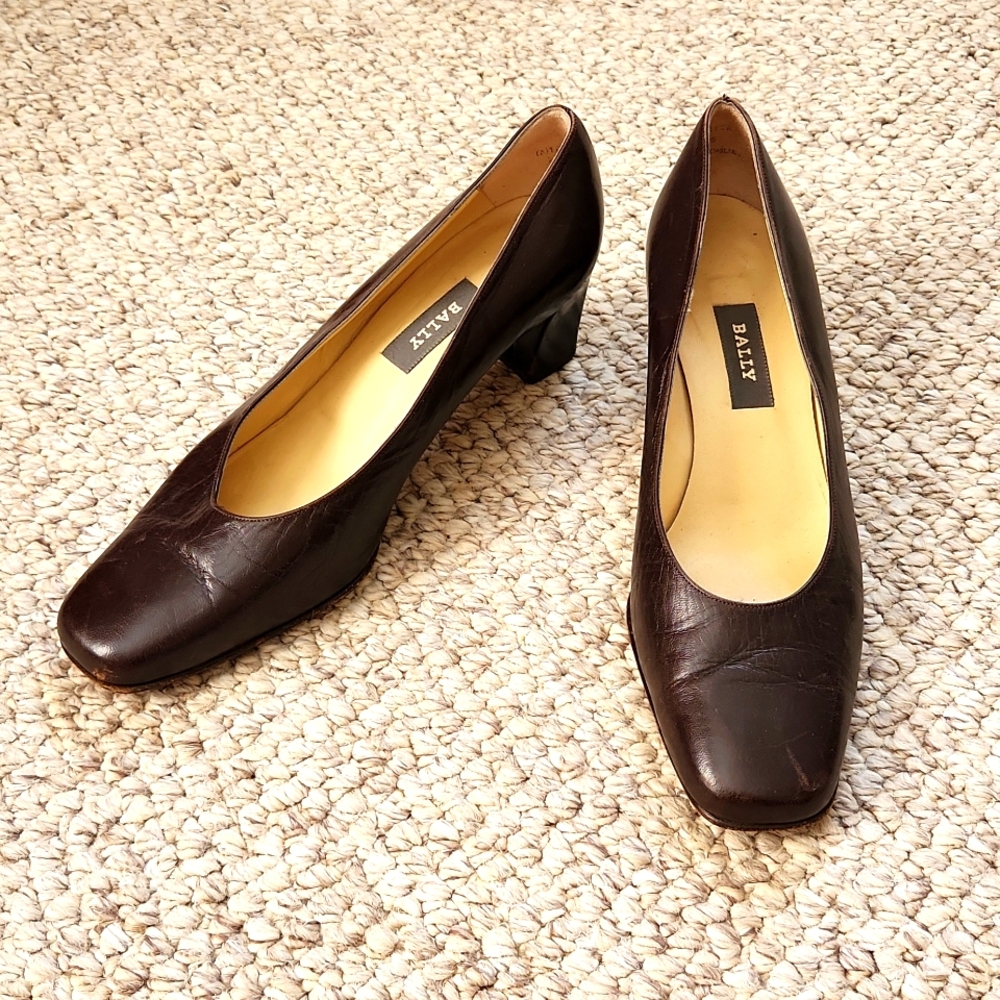 Bally 9 1/2 dk brown low heels leather Switzerland